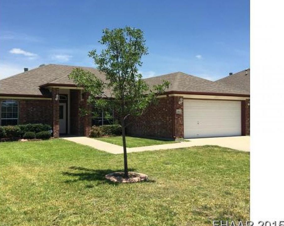 1st image of 2911 Phoenix Dr