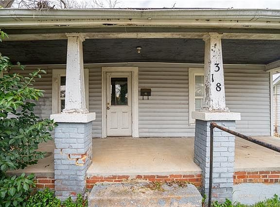 5th image of 318 Vanderford St