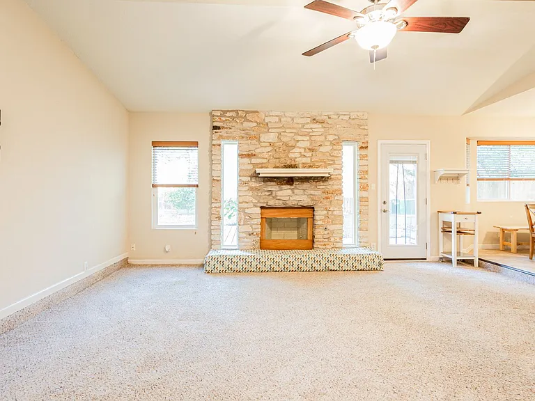 13202 Rampart St — Photo 3