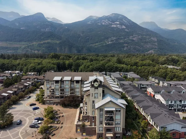 1211 Village Green Way #305, Squamish, BC V8B 0R7