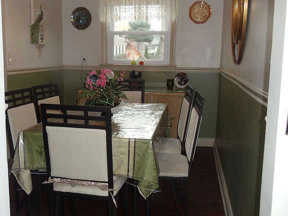 Formal Dinning room 