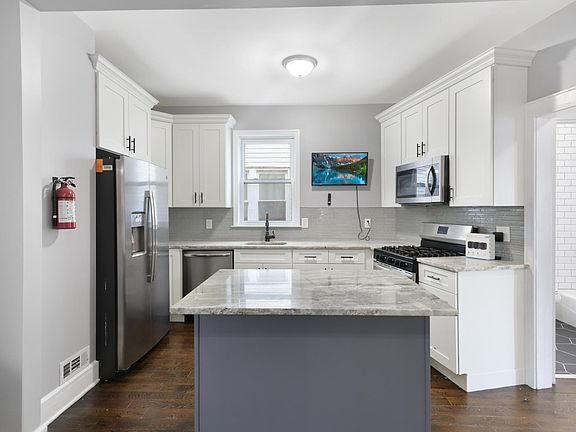 2nd image of 312 Union Ave Floor 1