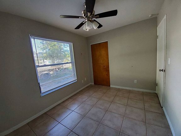 5th image of 5443 Avenue E