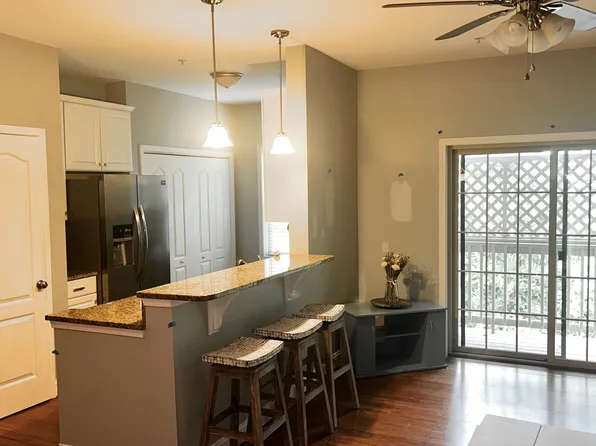 123 Covil Ave APT 304, Wilmington, NC 28403