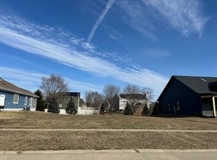 2314 Cobble Creek Dr, Urbana, IL 61802