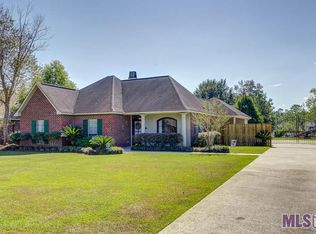 8066 Acadiana Ave, Denham Springs, LA 70706