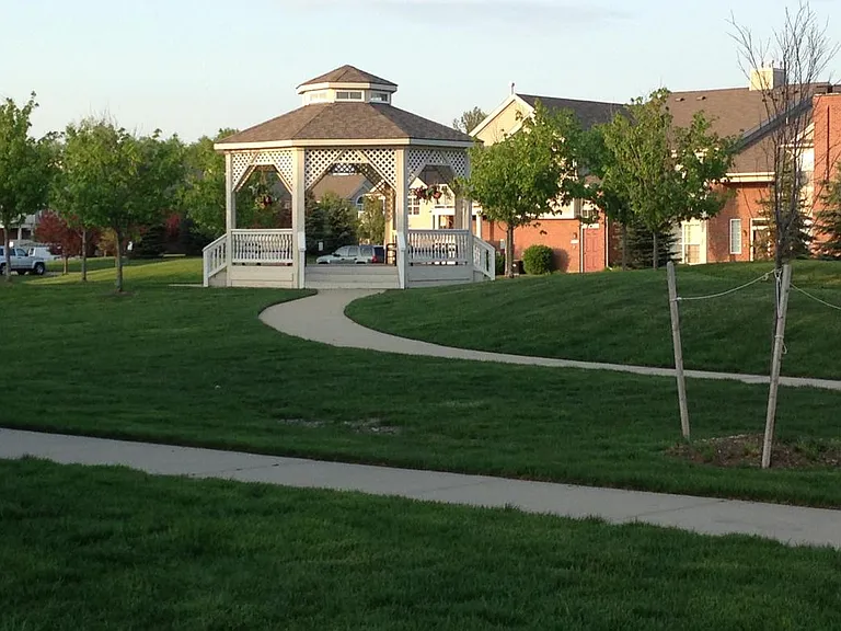 44227 Princeton Dr — Photo 43