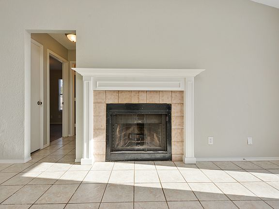 4th image of 9101 Japonica Ct Unit B-1