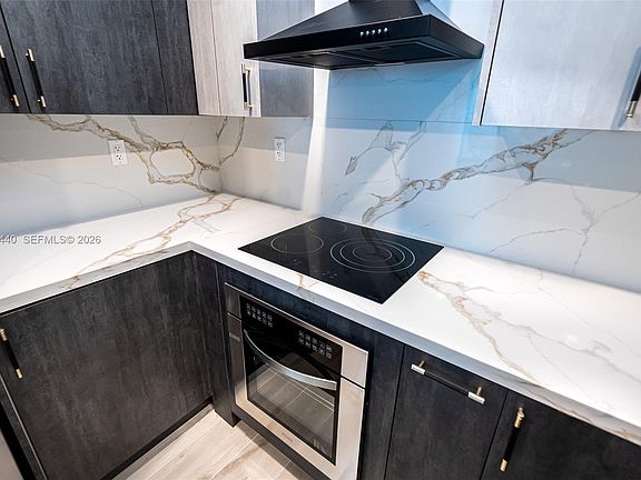 4th image of 18081 Biscayne Blvd APT 503