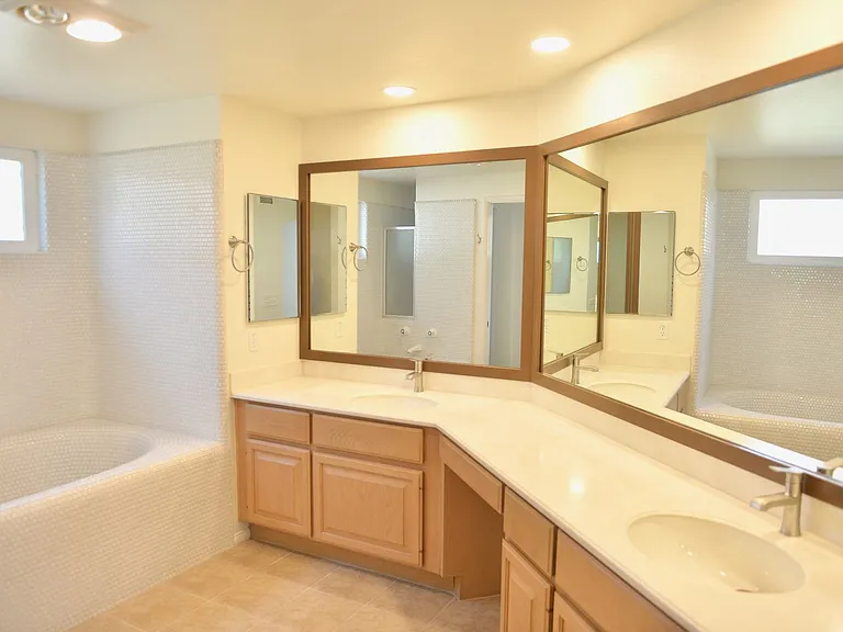 37 Port Royale Rd — Photo 22