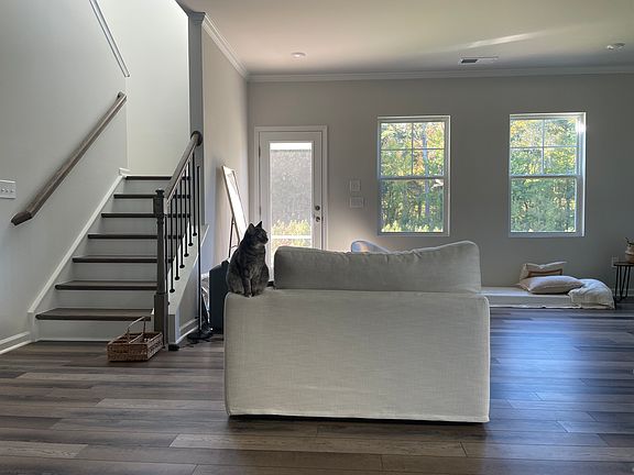 5th image of 5832 Woodlawn Dr