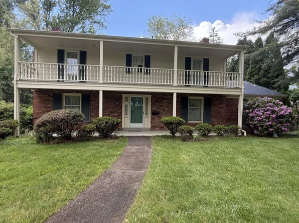 2656 Quail Hill Dr, Pittsburgh, PA 15241