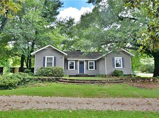 596 E University Dr, Auburn, AL 36830