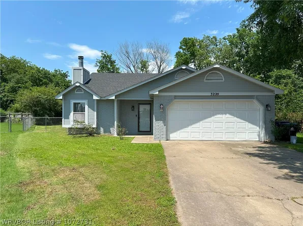 3220 S 68th Cir, Fort Smith, AR 72903