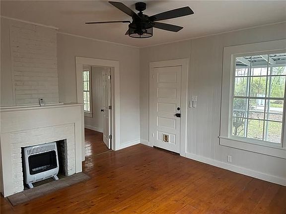 3rd image of 500 Kathleen Dr