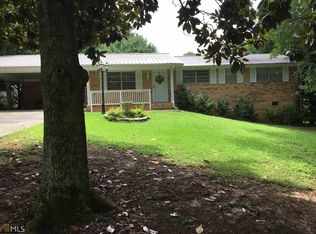 104 Leigh Ln, Carrollton, GA 30117