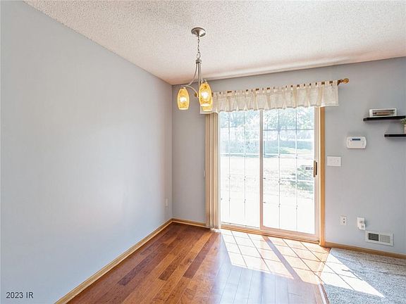5th image of 150 S Prairie View Dr Unit 104