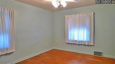 5th image of 5000 Oakland Dr