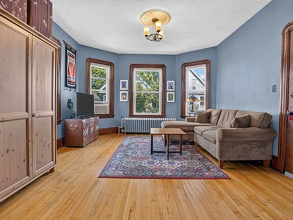 2nd image of 39 Burnside Ave #2