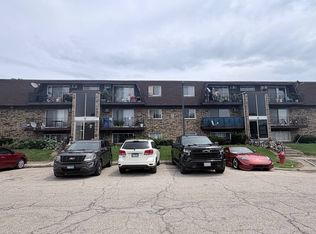 2460 Leslie Ln, Hanover Park, IL 60133