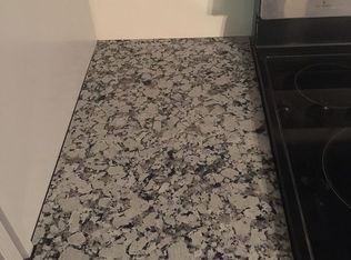 7687 Prairieview Dr, Fishers, IN 46038