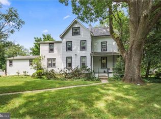 8330 Cedar Rd, Elkins Park, PA 19027