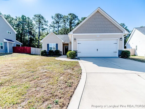 2053 Stonewash Dr, Fayetteville, NC 28306