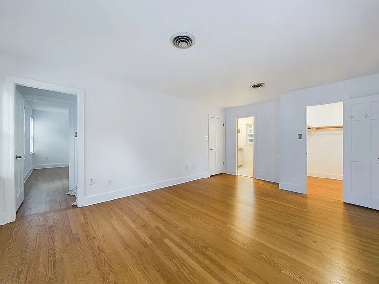 10211 Windbluff Dr — Photo 28