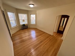 5005 W Newport Ave #1, Chicago, IL 60641