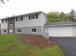 11 Pauline Cir, Rochester, NY 14623