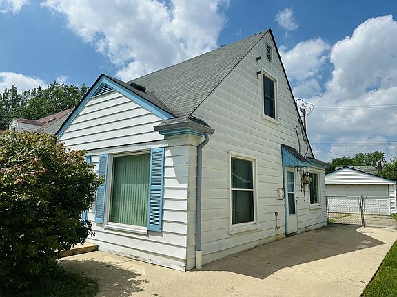 4th image of 17629 Lincoln Ave