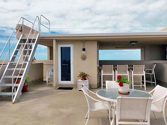 private Roof top patio