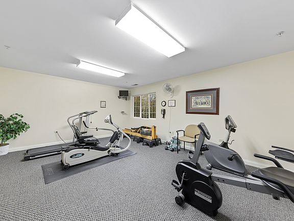 5th image of 605 Barrington Ave APT 156