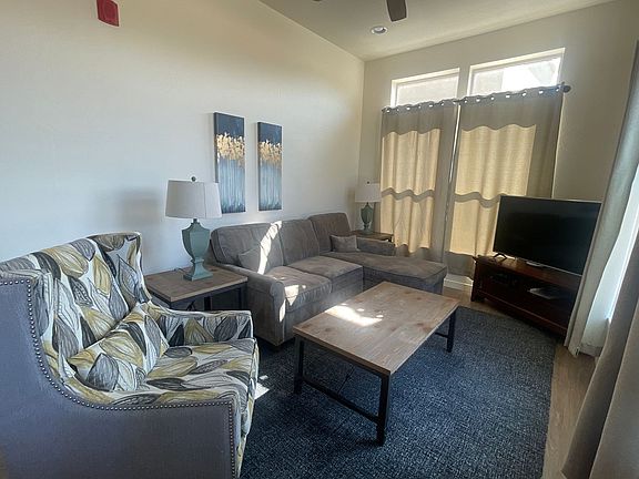 2nd image of 474-478 Russell St #474-204