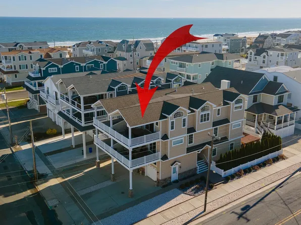 32 47th St #W, Sea Isle City, NJ 08243