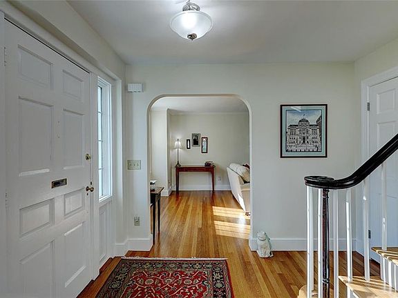 5th image of 74 Don Ave