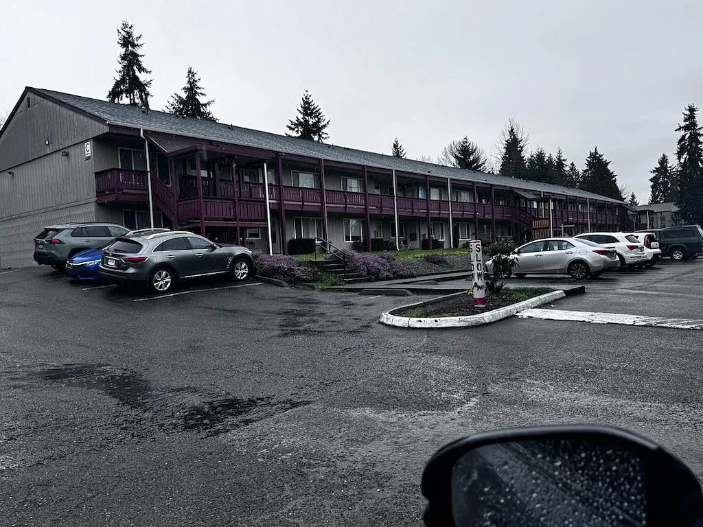 Waverly Apartments — Photo 2