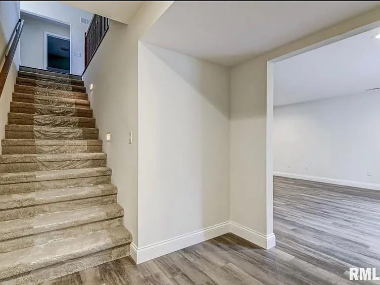 1811 Spartan Dr — Photo 23