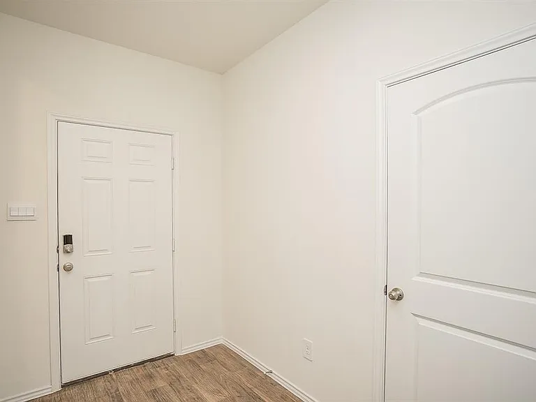 5210 Becker Hills Ln — Photo 4