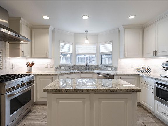 5th image of 7823 Fairdale Ln