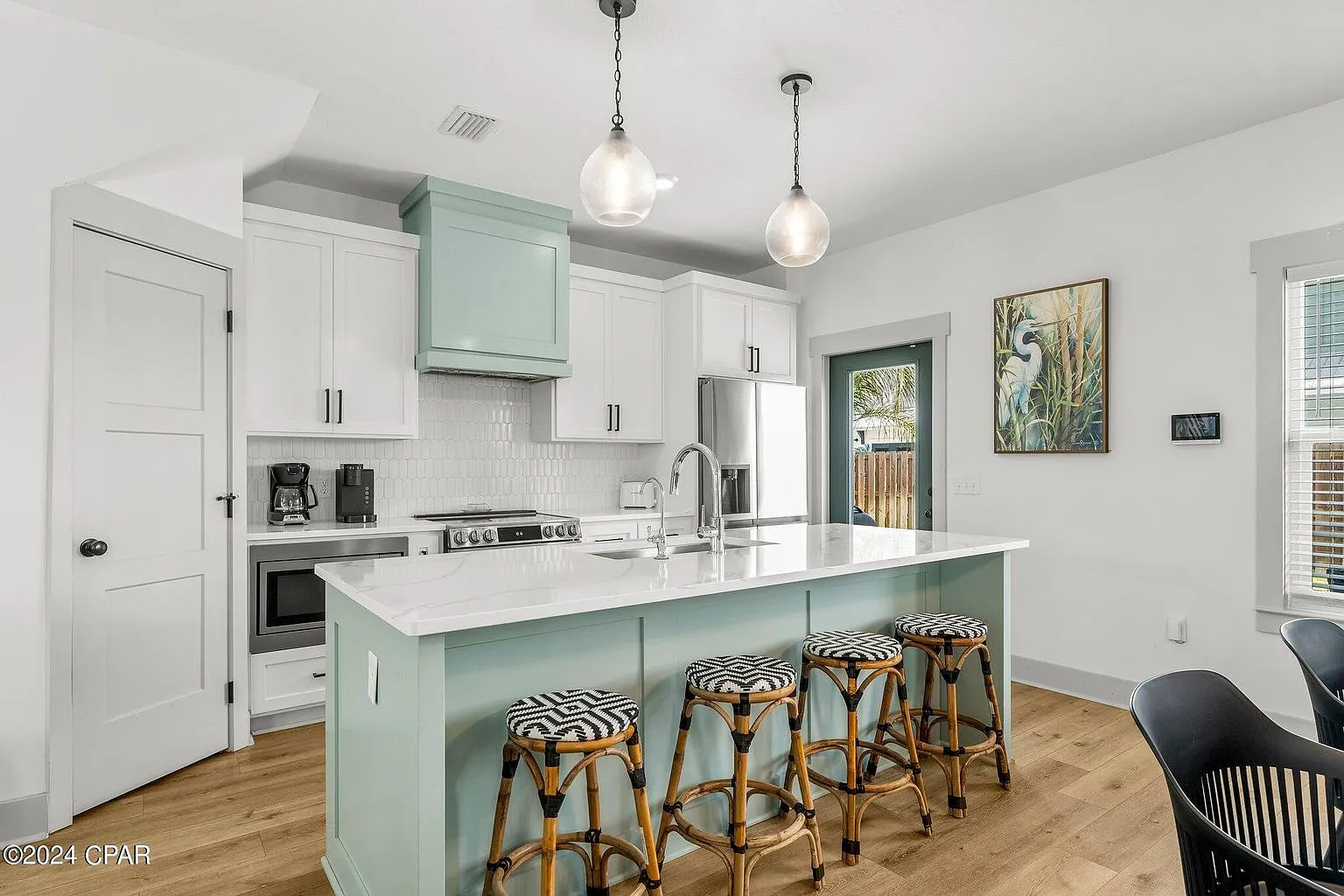 4 bed, 2124 sqft, $3,250 — Photo 3