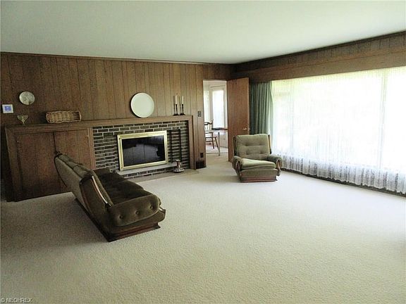 2nd image of 30949 Summit Ln
