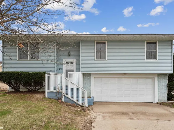 211 E Southridge Rd, Marshalltown, IA 50158