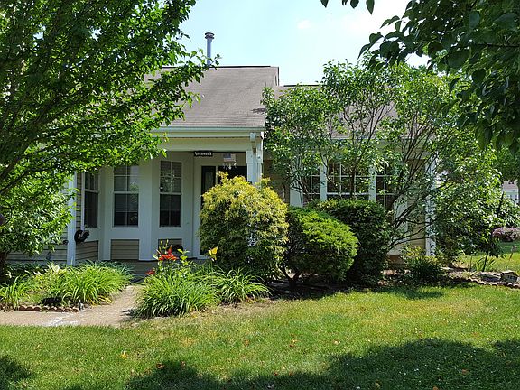 2nd image of 1039 Canterbury Drive #B