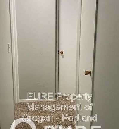 4th image of 1049 SE Walnut St #16