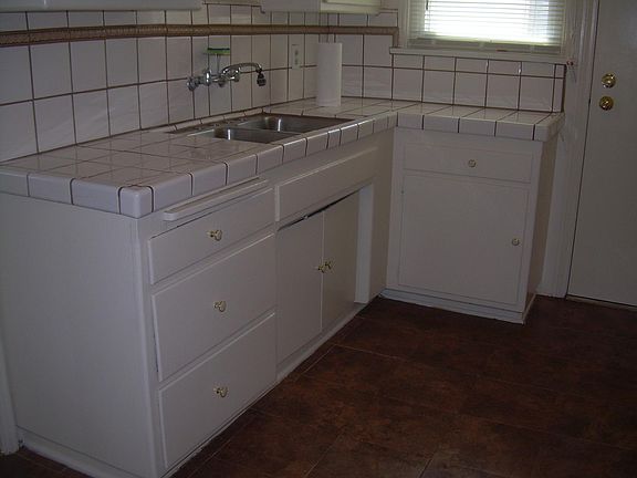 5th image of 8423 Crenshaw Dr