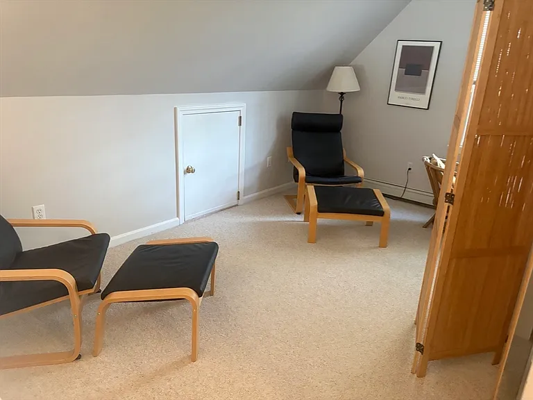 60 Homestead Ln — Photo 12