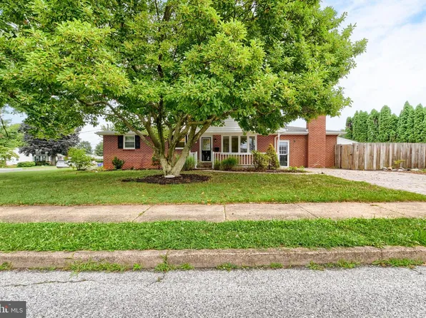 401 James St, Mechanicsburg, PA 17055