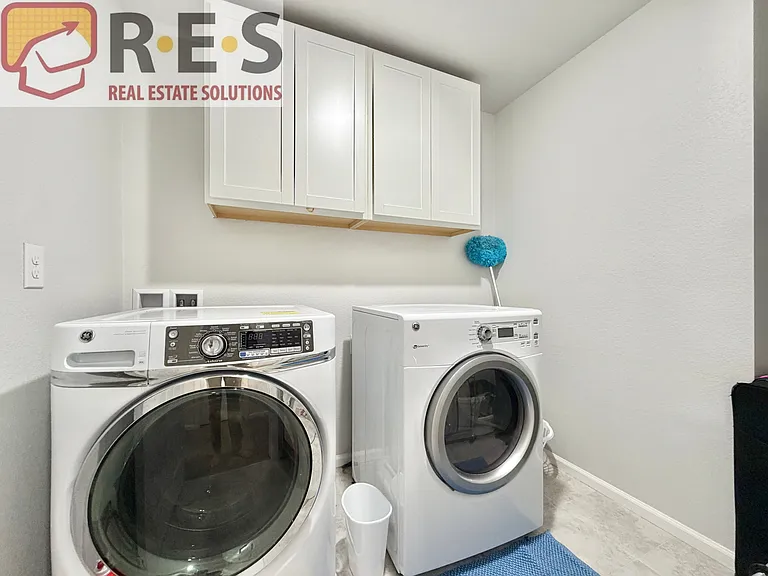 11417 Crater Lake St — Photo 19