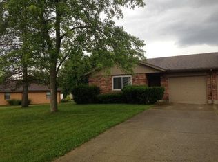 1415 Millstream Dr, Beavercreek, OH 45432